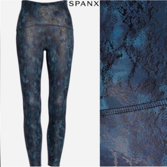 🆕 SPANX Booty Boost Active 7/8 Leggings Navy Reptile, Size M, NWT - Picture 2 of 15